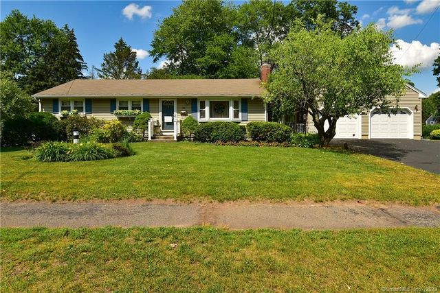 38 Post Rd, Enfield, CT 06082