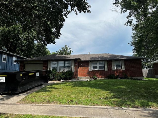 304 NE 88th St, Kansas City, MO 64155