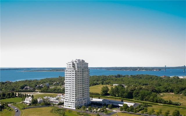 1 Tower Dr #1106, Portsmouth, RI 02871
