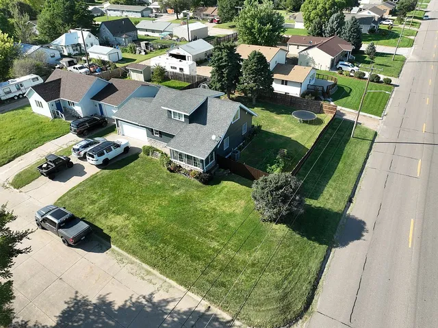 605 N  5th Ave, Broken Bow, NE 68822
