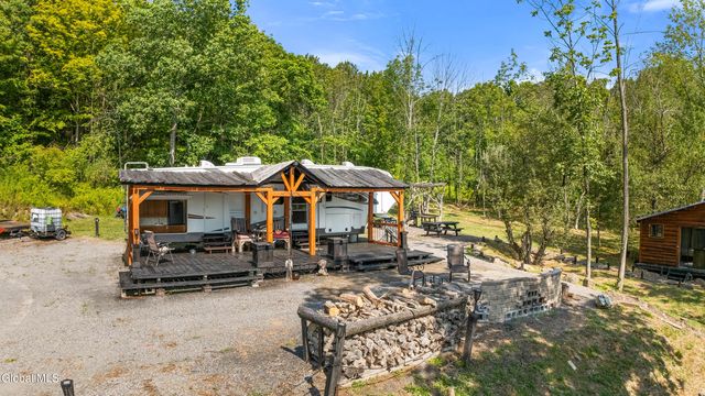 L55 Arnold Road, Preston Hollow, NY 12469