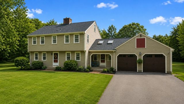 25 Pamden Ln, Seekonk, MA 02771