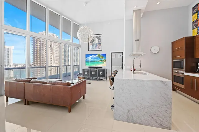 495 Brickell Ave #2204, Miami, FL 33131