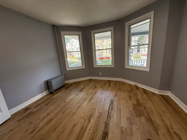 304 Glenwood Ave #1 — photo 4 of 5