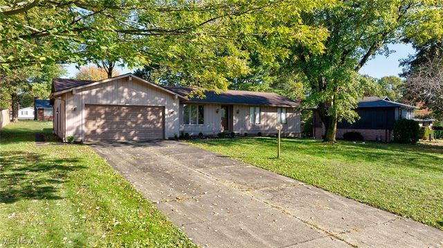 6151 Chermont St NW, Canton, OH 44718
