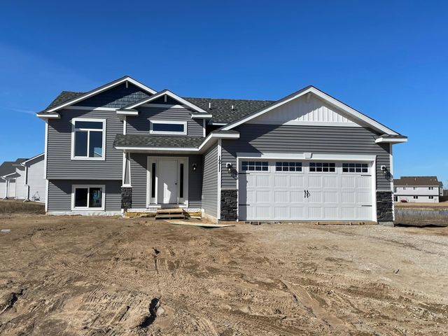 1307 Tiger Ct NE, Isanti, MN 55040