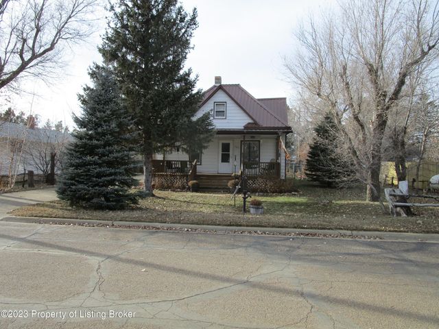 506 Grant St, Carson, ND 58529