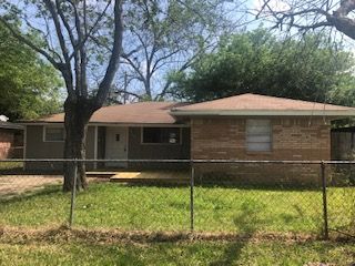 1314 N  Natchez Dr, Texas City, TX 77591