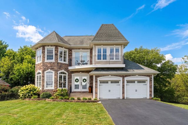 29 Foxcrest Rdg, Staunton, VA 24401