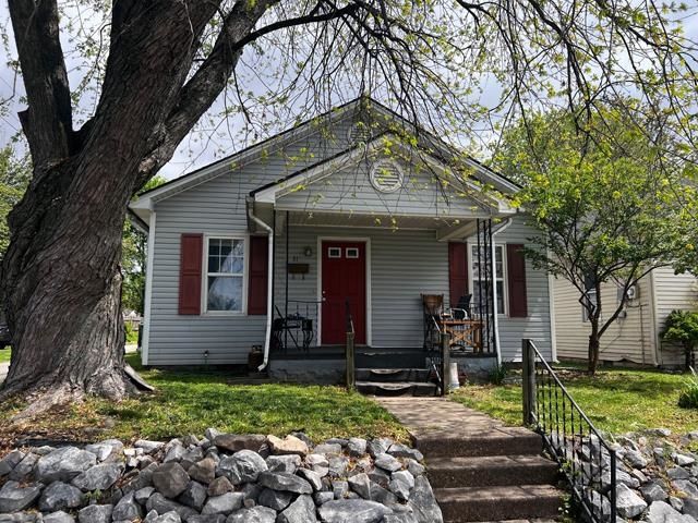 317 Orchard St, Owensboro, KY 42301