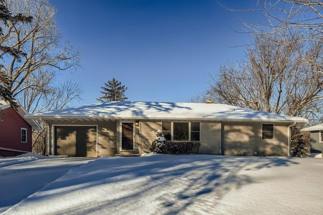 1771 City Heights Dr N, Maplewood, MN 55117