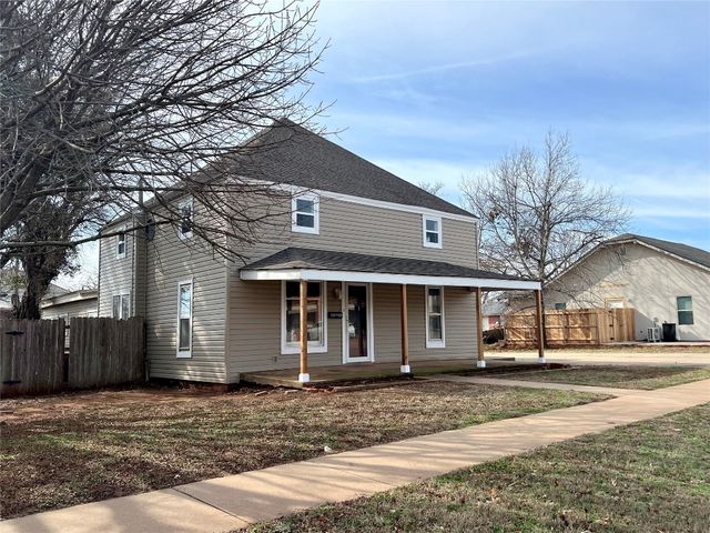 216 E  Proctor Ave, Weatherford, OK 73096
