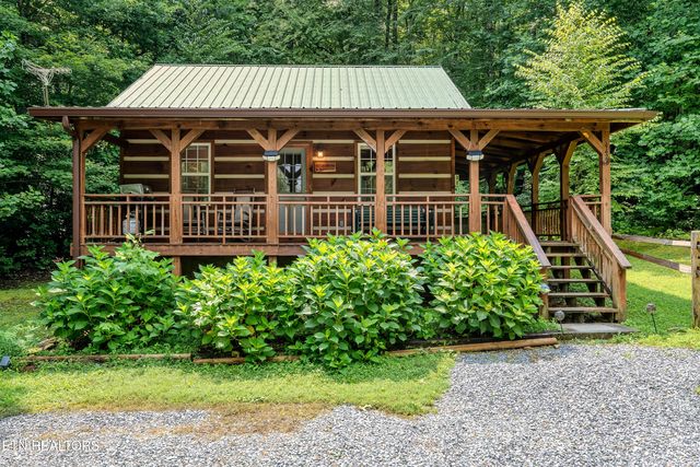 4424 Trail Hollow Rd, Cosby, TN 37722