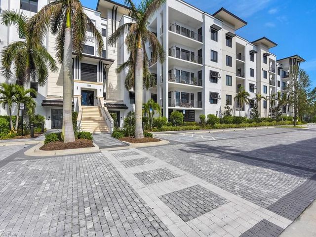 1111 Central Ave  #216, Naples, FL 34102