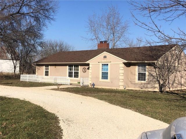 25425 S  State Route K, Harrisonville, MO 64701