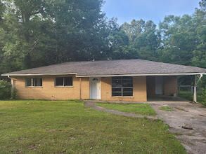 411 Sunset Dr, Columbia, MS 39429
