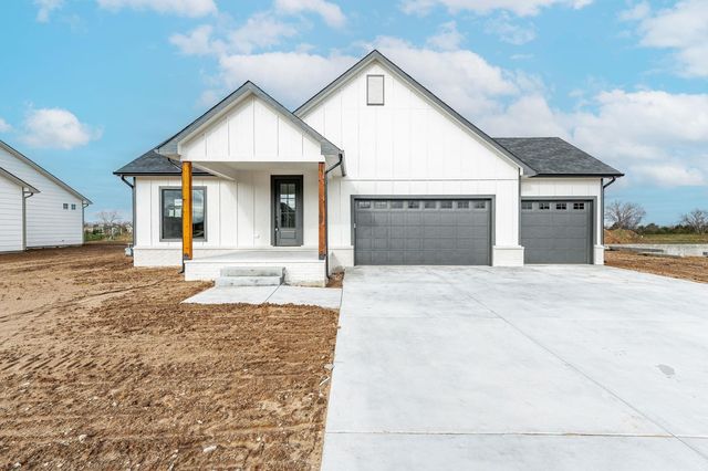 5153 N  Colonial Ave, Bel Aire, KS 67226