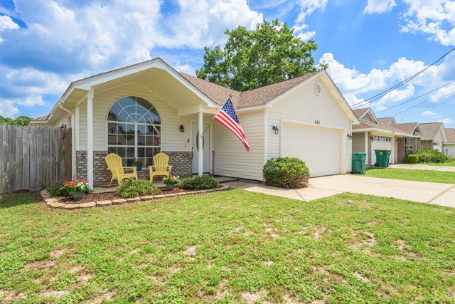 557 Rough Leaf Ln, Mary Esther, FL 32569