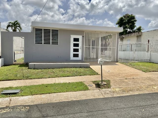 Urb Las Colinas E Calle #15-3, Toa Baja, PR 00951