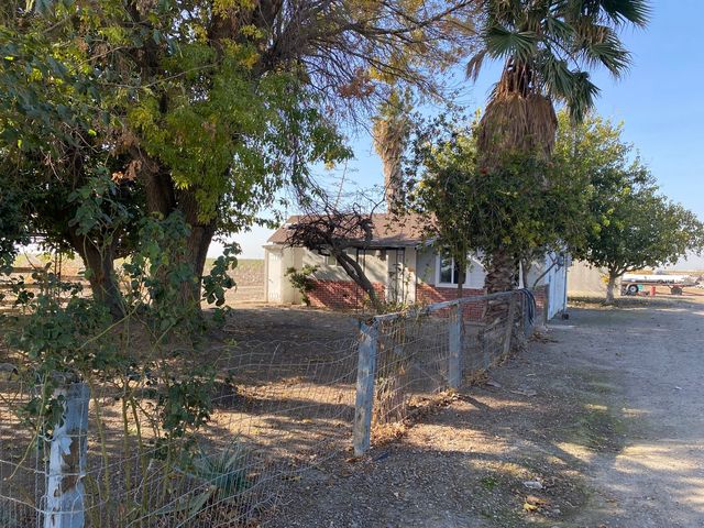 13749 Palm Ave, Dos Palos, CA 93620