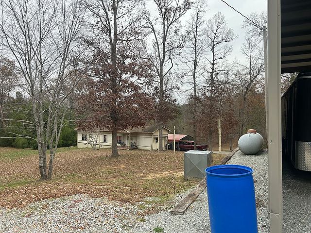 490 Supreme Dr, Springville, TN 38256