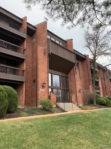539 Coeur De Royale Dr #204, Saint Louis, MO 63141