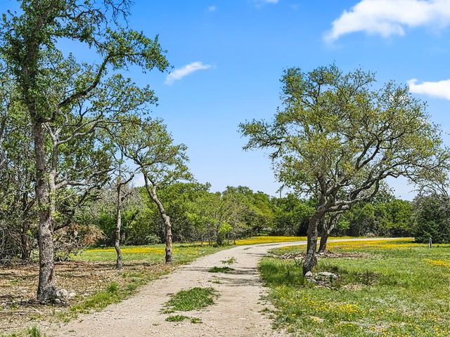 255 Weatherby Rd, Mountain Home, TX 78058