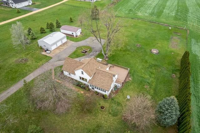 W6594 Willow Bend Road, Walworth, WI 53184