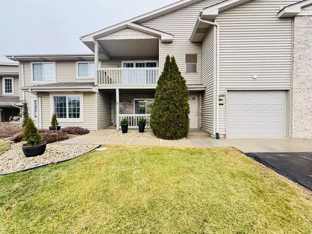 9920 74th STREET #B, Kenosha, WI 53142
