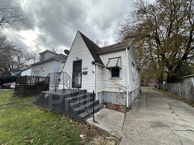 612 Hovey St, Gary, IN 46406