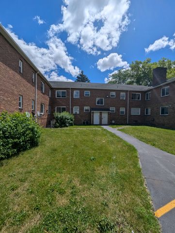 29 Bennington Dr #G, Rochester, NY 14616