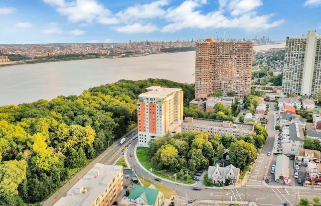 Apartments For Rent in Fort Lee, NJ with Gated Entry - 64 Rentals | Trulia  | Page 2