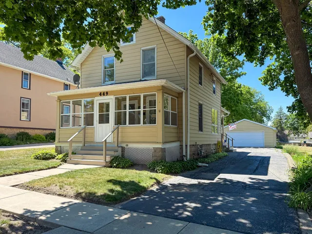 449 James STREET, Burlington, WI 53105