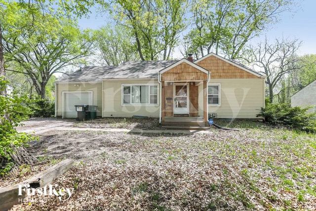 5605 Sterling Ave, Raytown, MO 64133