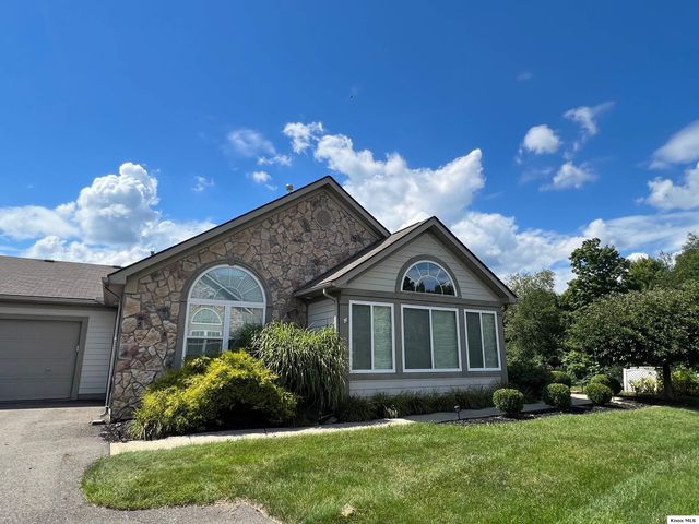 127 Colonial Woods Dr, Mount Vernon, OH 43050