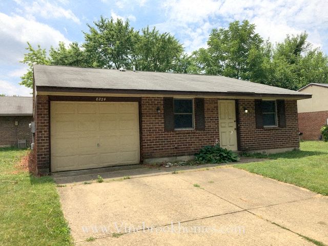 8224 Mount Charles Dr, Huber Heights, OH 45424