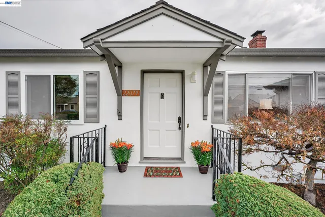 22079 Queen St, Castro Valley, CA 94546
