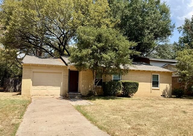 122 Parsons Pkwy, Athens, TX 75751