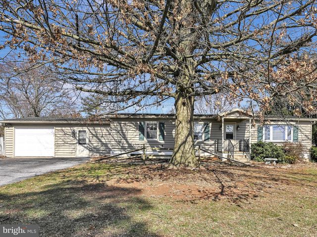 3201 Oakland Rd, Dover, PA 17315