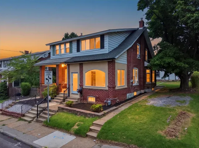 2455 S  4th St, Allentown, PA 18103