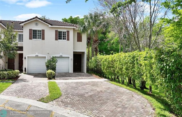 8776 Cypress Walk Ct, Fort Lauderdale, FL 33321