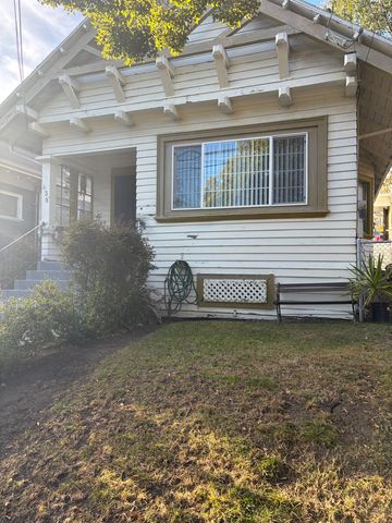 438 61st St, Oakland, CA 94609