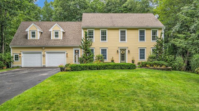 8 Hunter Point Drive, Scarborough, ME 04074