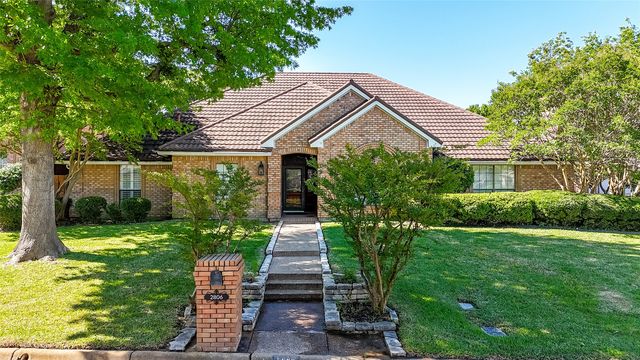 2806 Vermont Ct, Arlington, TX 76001