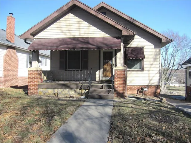 513 N  Noyes Blvd, Saint Joseph, MO 64501