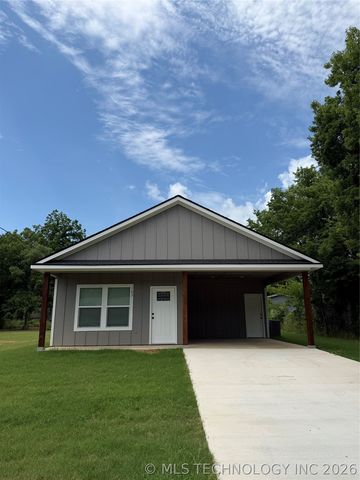 105 Russell Rd, Caddo, OK 74729