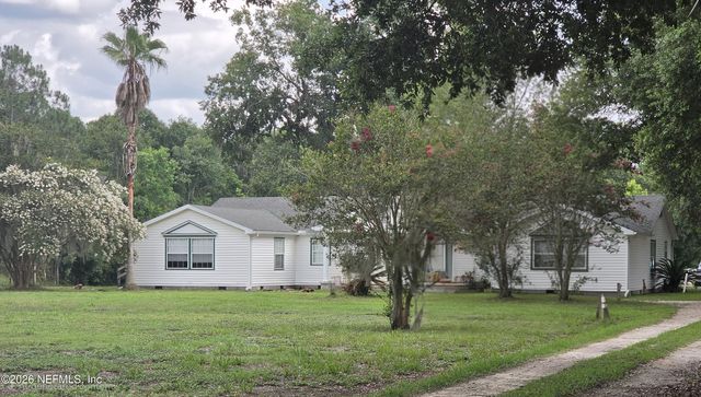 2554 NW 223RD Street NW, Lawtey, FL 32058