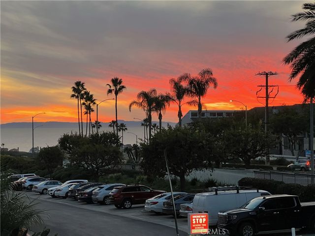 240 Nice Ln #114, Newport Beach, CA 92663