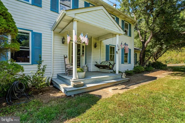 7184 Rebel Dr, Warrenton, VA 20187