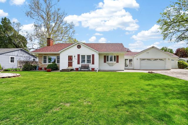 806 E  9th St S, Newton, IA 50208